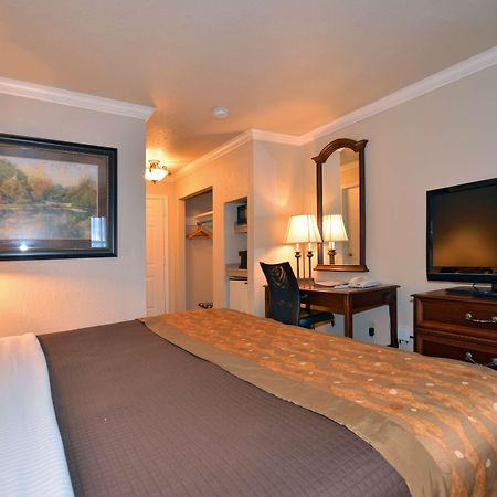 Best Western Inn Of Макалестер Екстер'єр фото