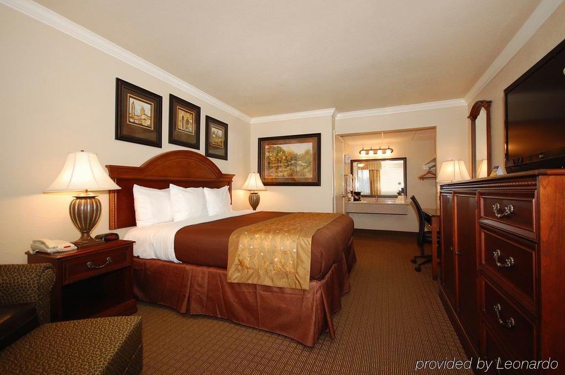 Best Western Inn Of Макалестер Номер фото